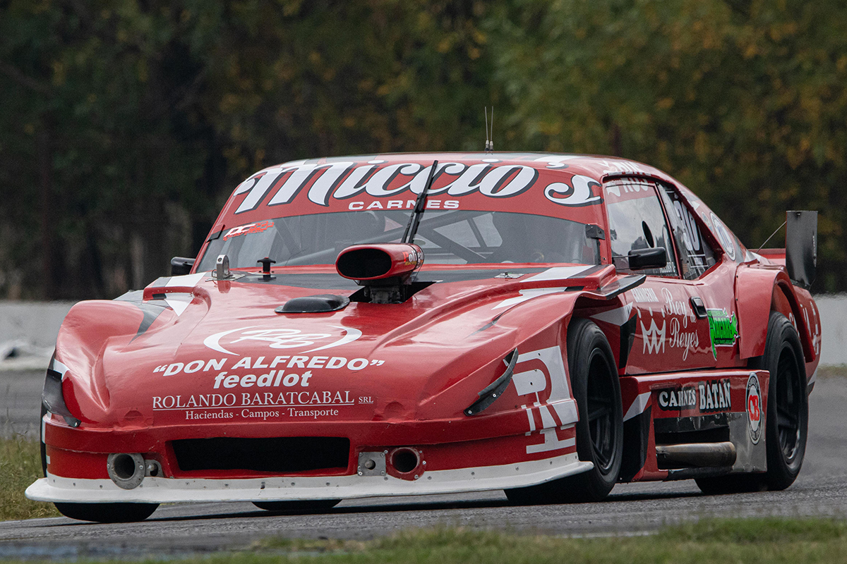 ALCOBA CON MOTOR DE ADRIAN FUCCI EN TOAY